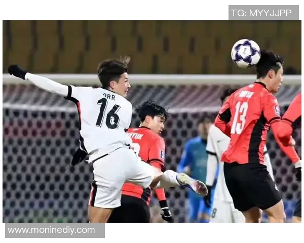 韩国蔚山队迎战澳大利亚球队展开激烈对决争夺亚洲足球荣耀